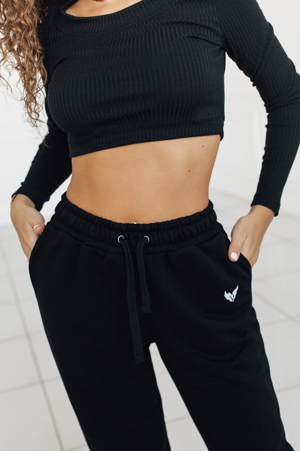 Топ с длинным рукавом в рубчик