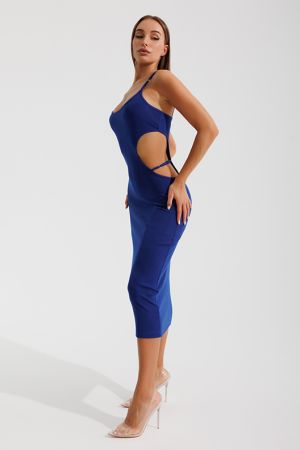 Платье миди с декоративными вырезами и бретелями на талии
